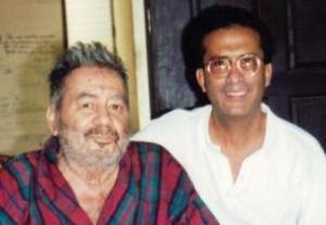 Lolo Morales con el poeta Carlos Martínez Rivas1996